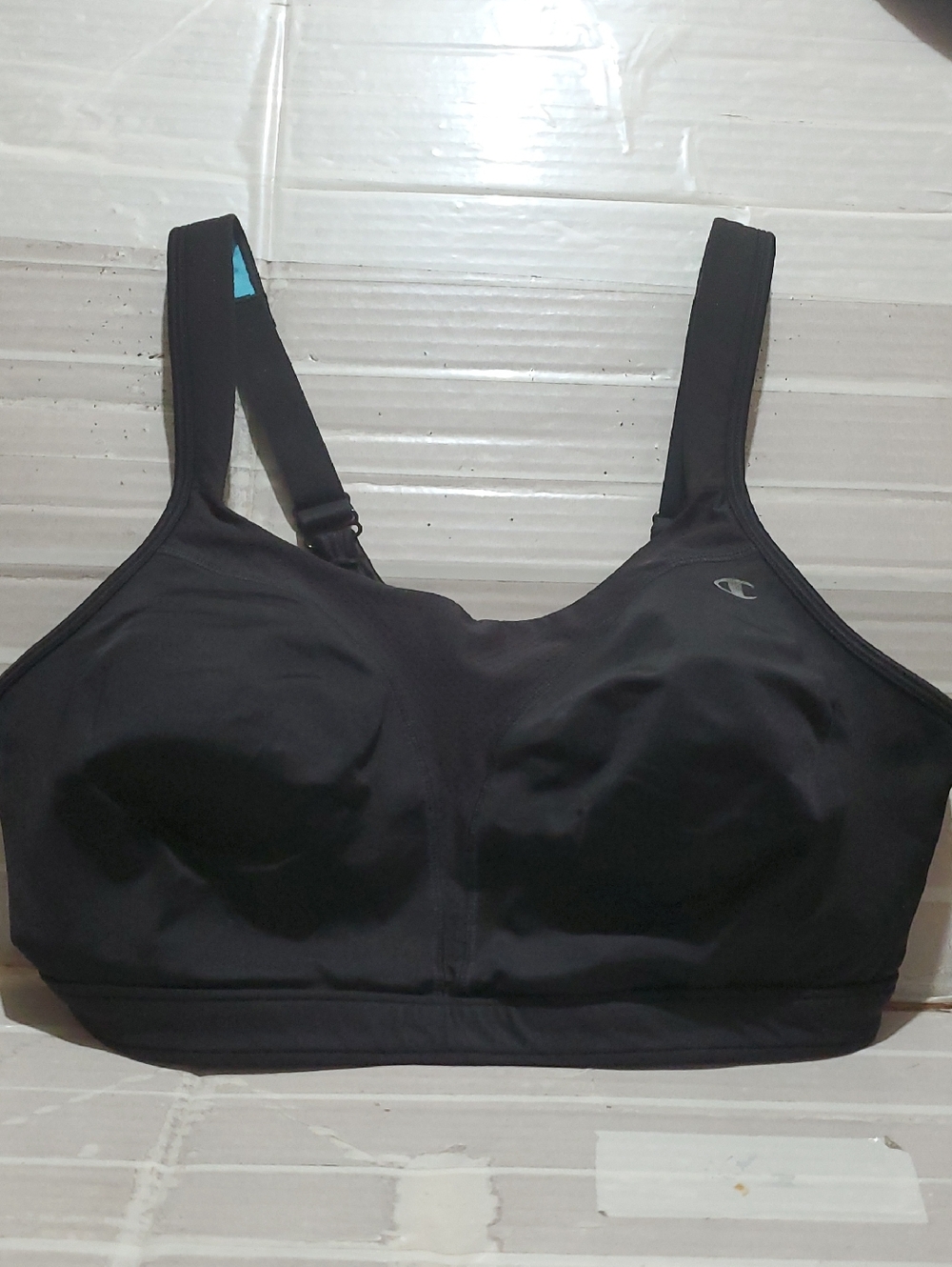 Champion Wireless Black Supportive Sports Bra with Molded Cups Size 40 D
